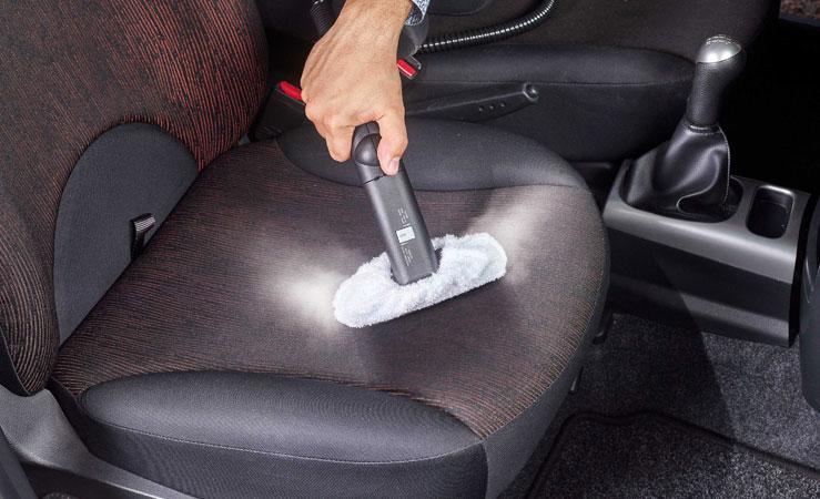 Impar o interior do carro com vapor: isto é o que necessita saber