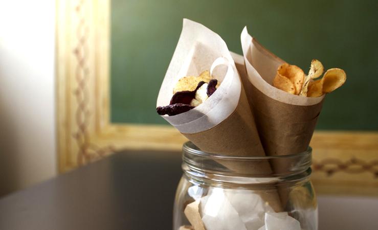 Cones para lanches com sacos de papel antigos