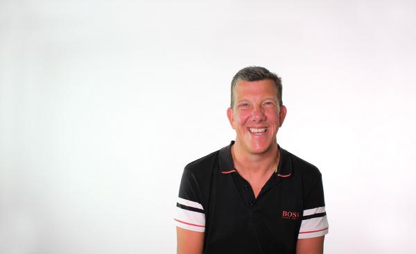 Cooperação e confiança mútua entre colegas para alcançar os objetivos.