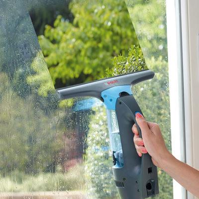 Forzaspira: cordless window cleaner