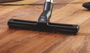 polti forzaspira lecologico aspiracao de um pavimento de madeira